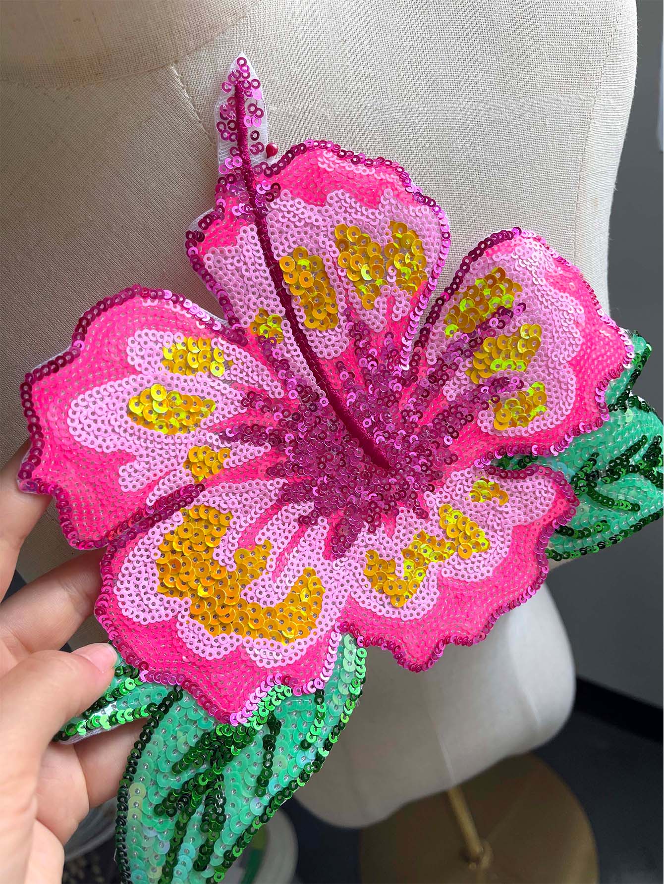 1 Stück 26 cm glänzende rosa P – Applique Patch Flower Bewertung und Preis